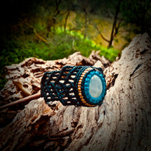 Load image into Gallery viewer, White labradorite or moonstone bracelet