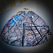 Load image into Gallery viewer, Tourmalinated quartz