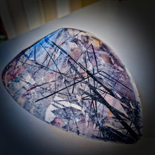 Load image into Gallery viewer, Tourmalinated quartz