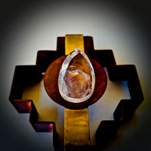 Load image into Gallery viewer, Negative quartz (quartz with another quartz inclusion)