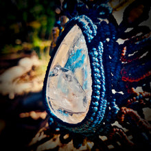 Load image into Gallery viewer, Negative quartz bracelet (unique design)