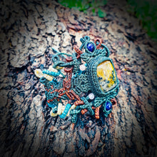 Load image into Gallery viewer, Rutilated quartz bracelet (unique design)