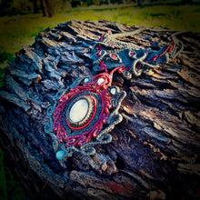 Load image into Gallery viewer, White labradorite or moonstone necklace (unique design)