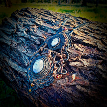 Load image into Gallery viewer, White labradorite or moonstone necklace (unique design)