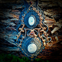 Load image into Gallery viewer, White labradorite or moonstone necklace (unique design)