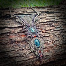 Load image into Gallery viewer, Tourmalinated quartz necklace (unique design)