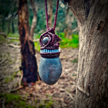 Load image into Gallery viewer, Cat's eye (cymophane) necklace