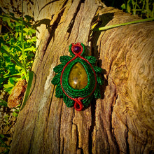 Load image into Gallery viewer, Rutilated quartz pendant