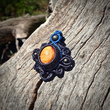 Load image into Gallery viewer, Spondylus pendant