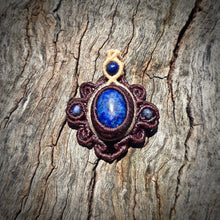 Load image into Gallery viewer, Lapis lazuli pendant