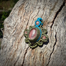 Load image into Gallery viewer, Cherry quartz pendant