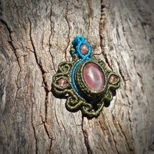 Load image into Gallery viewer, Cherry quartz pendant