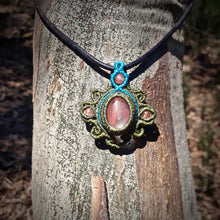 Load image into Gallery viewer, Cherry quartz pendant