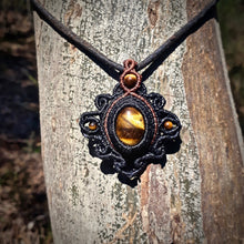 Load image into Gallery viewer, Tiger's eye pendant