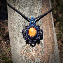 Load image into Gallery viewer, Spondylus pendant