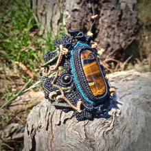 Load image into Gallery viewer, Tiger's eye bracelet (unique design)