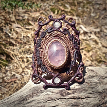 Load image into Gallery viewer, Translucent rose quartz bracelet (unique design)