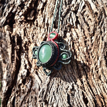 Load image into Gallery viewer, Green quartz pendant