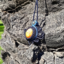 Load image into Gallery viewer, Spondylus pendant