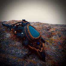 Load image into Gallery viewer, Manto Huichol obsidian necklace (unique design)