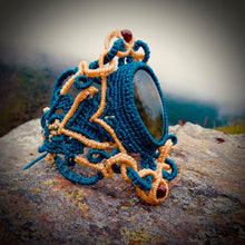 Load image into Gallery viewer, Labradorite bracelet (unique design)