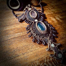 Load image into Gallery viewer, Translucent rose quartz necklace (unique design)
