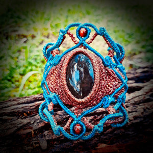 Manto Huichol obsidian bracelet (unique design)