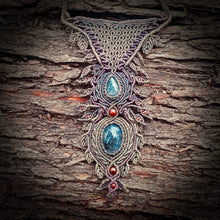 Load image into Gallery viewer, Tourmalinated quartz necklace (unique design)
