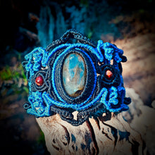 Load image into Gallery viewer, Labradorite bracelet (unique design)
