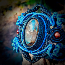 Load image into Gallery viewer, Labradorite bracelet (unique design)
