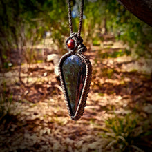 Load image into Gallery viewer, Manto Huichol obsidian necklace
