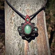 Load image into Gallery viewer, Green quartz pendant
