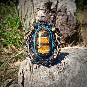 Tiger's eye bracelet (unique design)