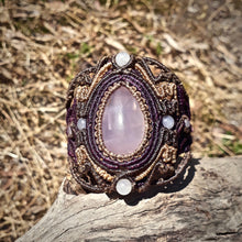 Load image into Gallery viewer, Translucent rose quartz bracelet (unique design)
