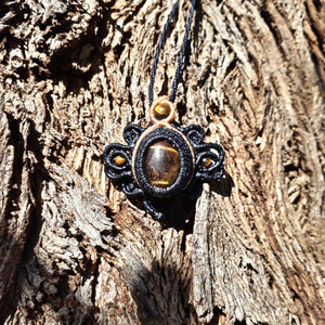 Tiger's eye pendant